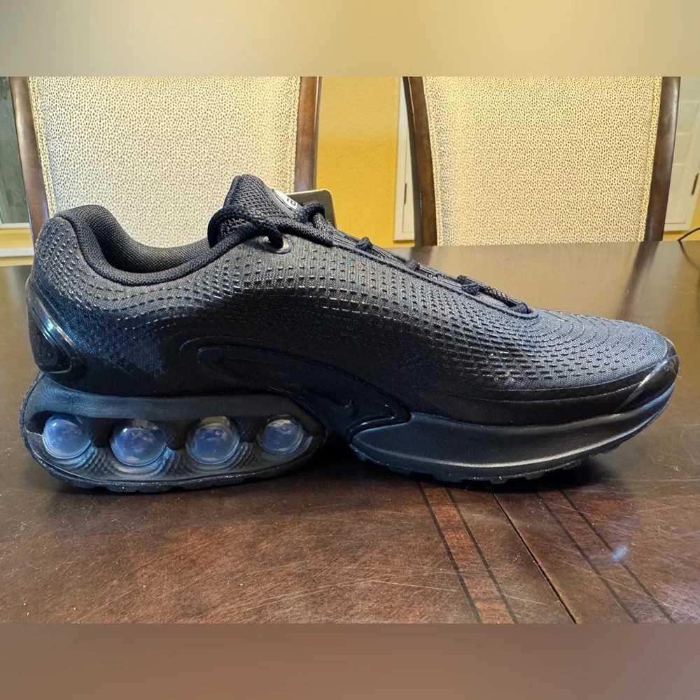 New Nike Air Max DN Black Sneaker Shoes Size US 12 W / 10.5 M